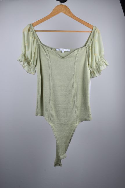 Bodies color verde y color celeste mangas floreadas