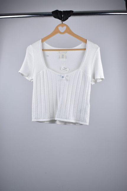 Blusas de hilo blanco y Celeste