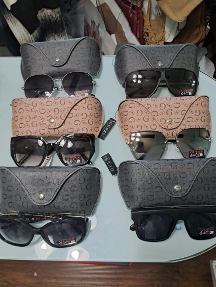 Lentes Guess de dama y caballeros, con estuche (PROXIMAMENTE) – reserva